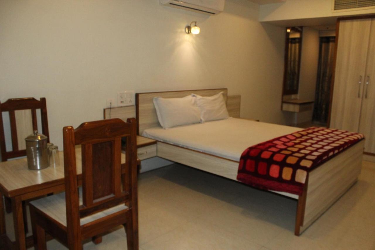 Simla Hotel Jaipur Exterior photo
